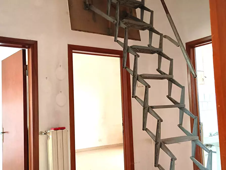 Immagine 23 di Appartamento in vendita  in via luigi galvani a Pontedera