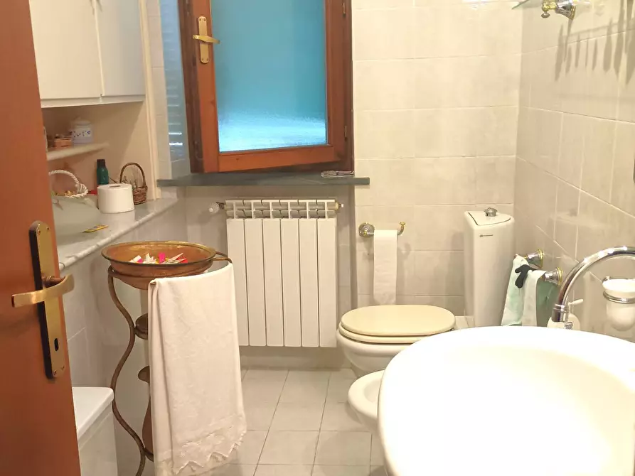 Immagine 9 di Appartamento in vendita  in via minzoni a Calci