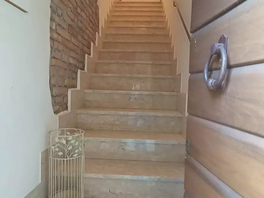 Immagine 24 di Appartamento in vendita  in piazza la pira a Palaia