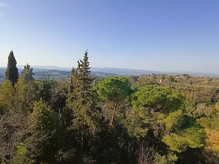Immagine 17 di Appartamento in vendita  in piazza la pira a Palaia