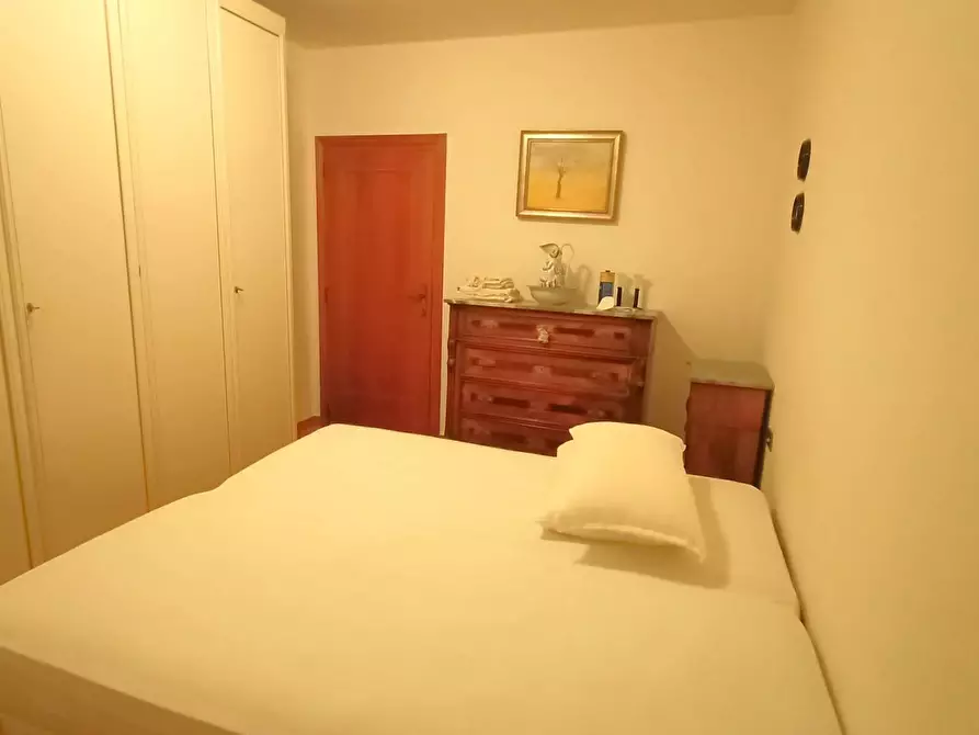 Immagine 12 di Appartamento in vendita  in piazza la pira a Palaia