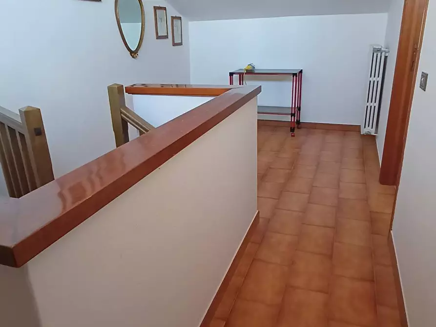 Immagine 20 di Appartamento in vendita  in piazza la pira a Palaia