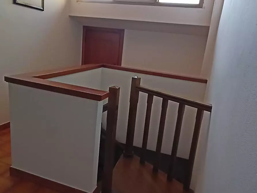 Immagine 19 di Appartamento in vendita  in piazza la pira a Palaia