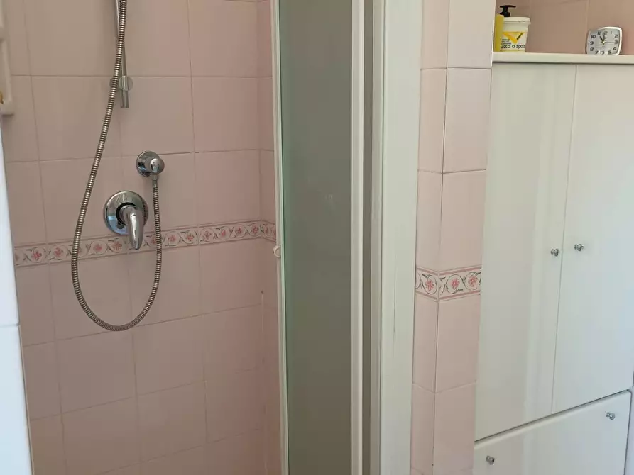 Immagine 11 di Appartamento in vendita  in via fermi a Cascina