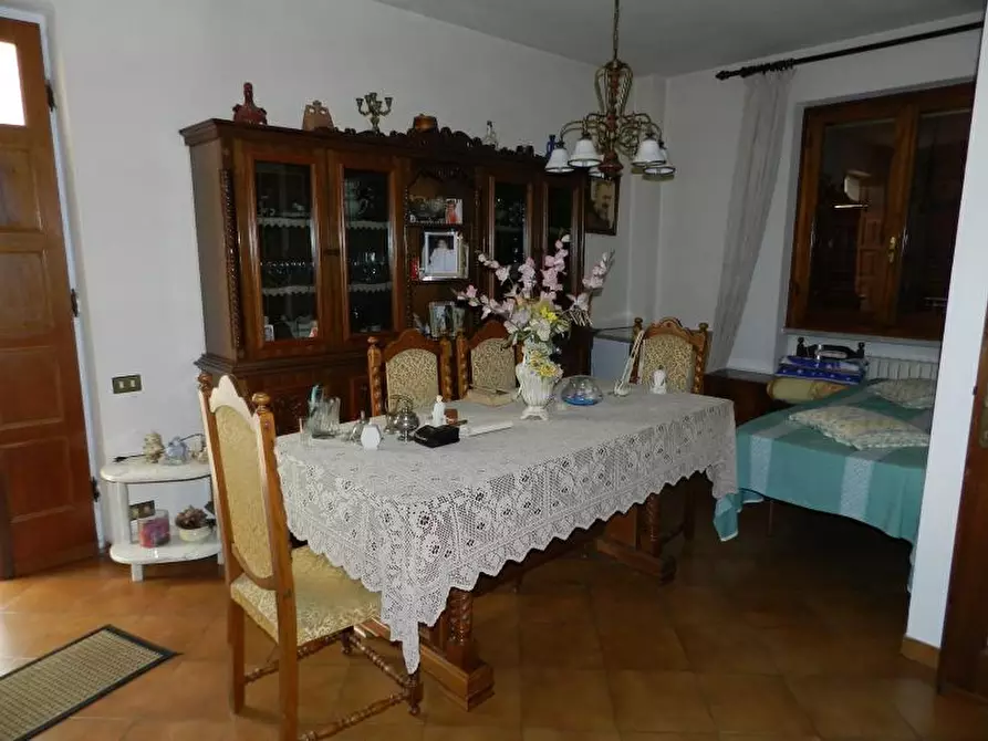 Immagine 14 di Casa indipendente in vendita  a Massa