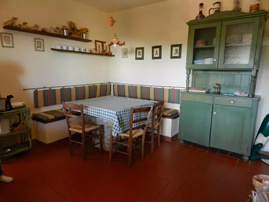 Immagine 8 di Rustico / casale in vendita  a Pietrasanta