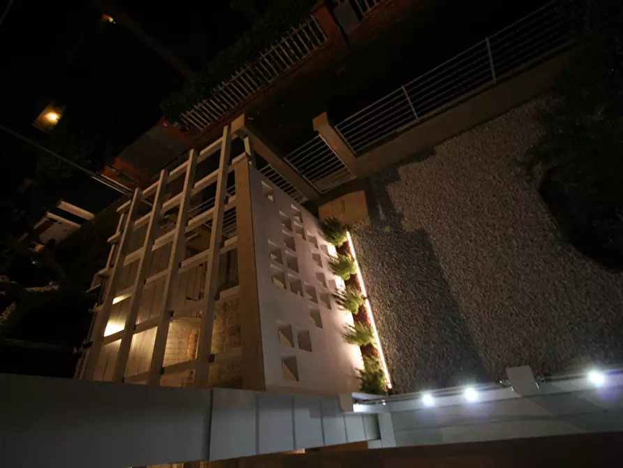 Immagine 20 di Villa in vendita  a Camaiore