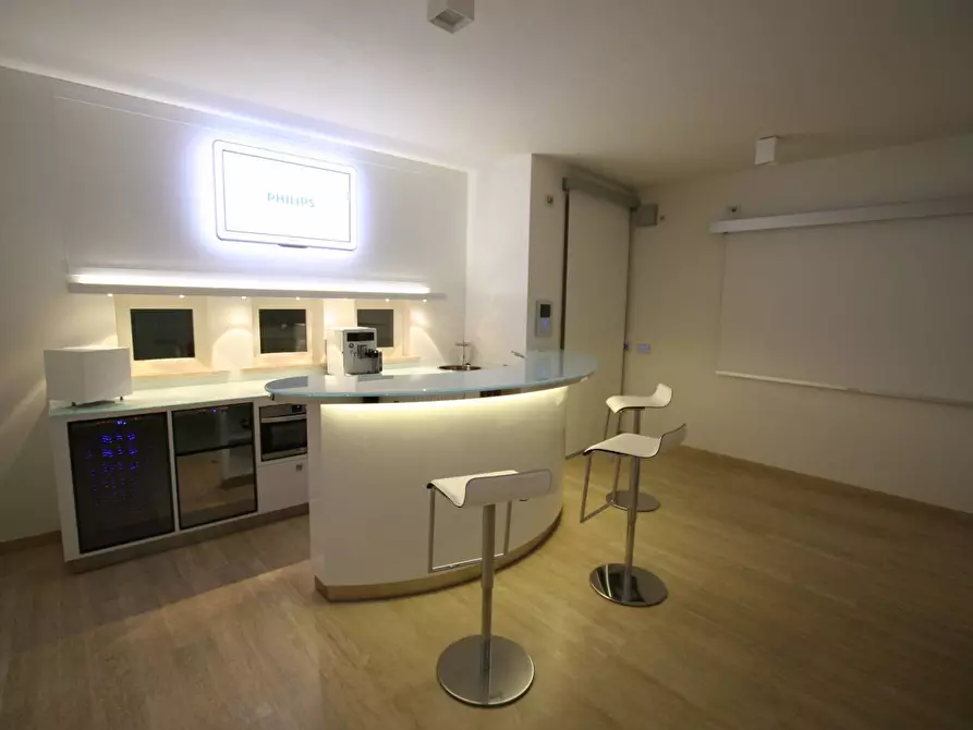 Immagine 17 di Villa in vendita  a Camaiore