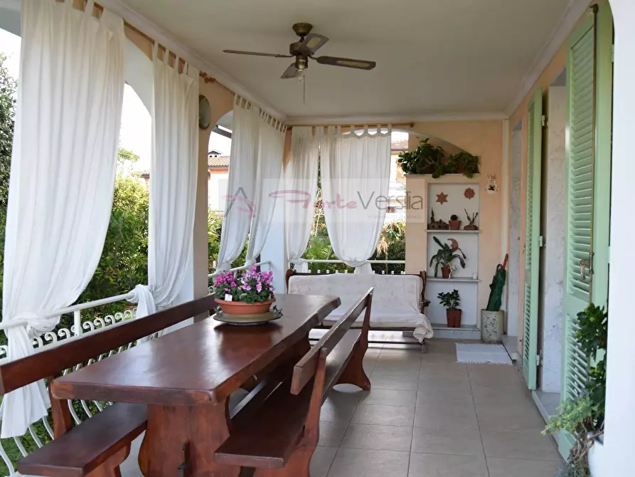 Immagine 6 di Villa in affitto  a Forte Dei Marmi