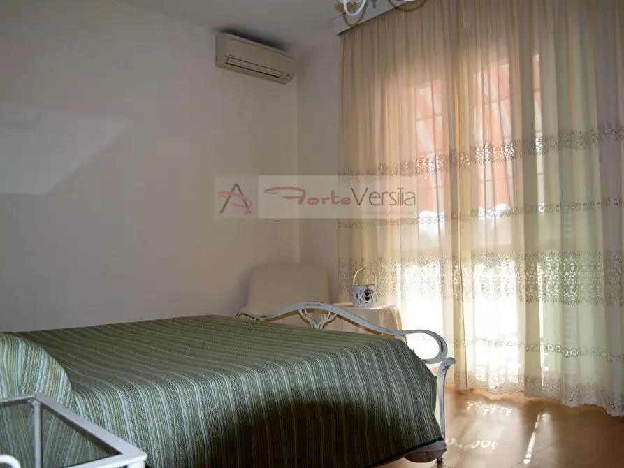 Immagine 21 di Villa in affitto  a Forte Dei Marmi