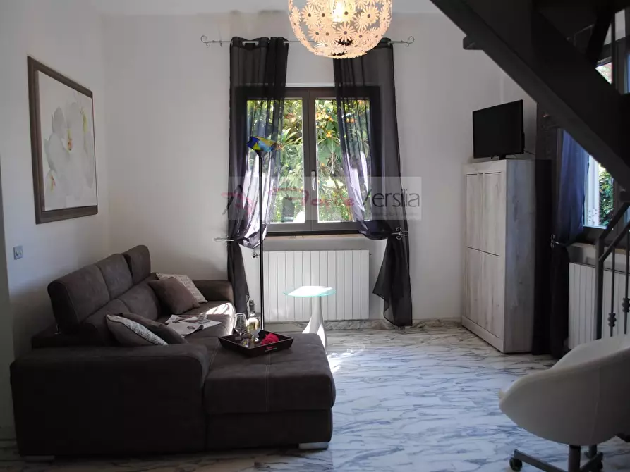 Immagine 9 di Villa in affitto  a Montignoso