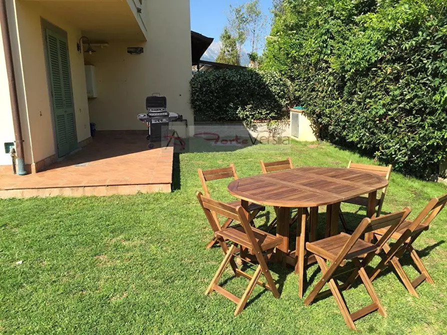 Immagine 3 di Villetta a schiera in affitto  a Seravezza