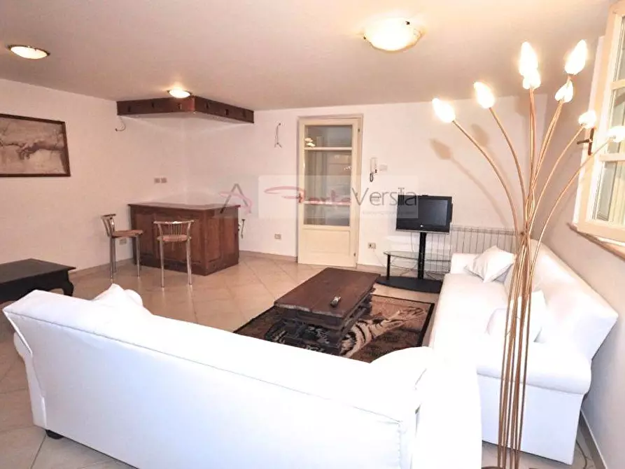 Immagine 16 di Villetta a schiera in affitto  a Seravezza