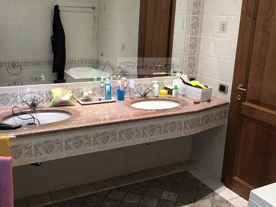 Immagine 14 di Villa in affitto  a Forte Dei Marmi