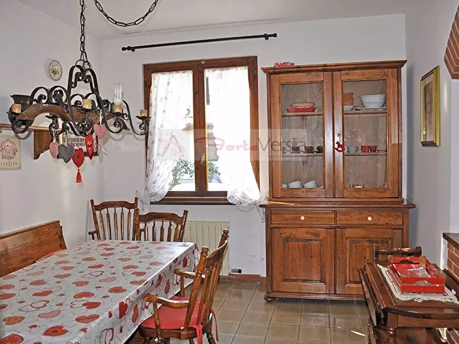 Immagine 9 di Appartamento in affitto  a Seravezza