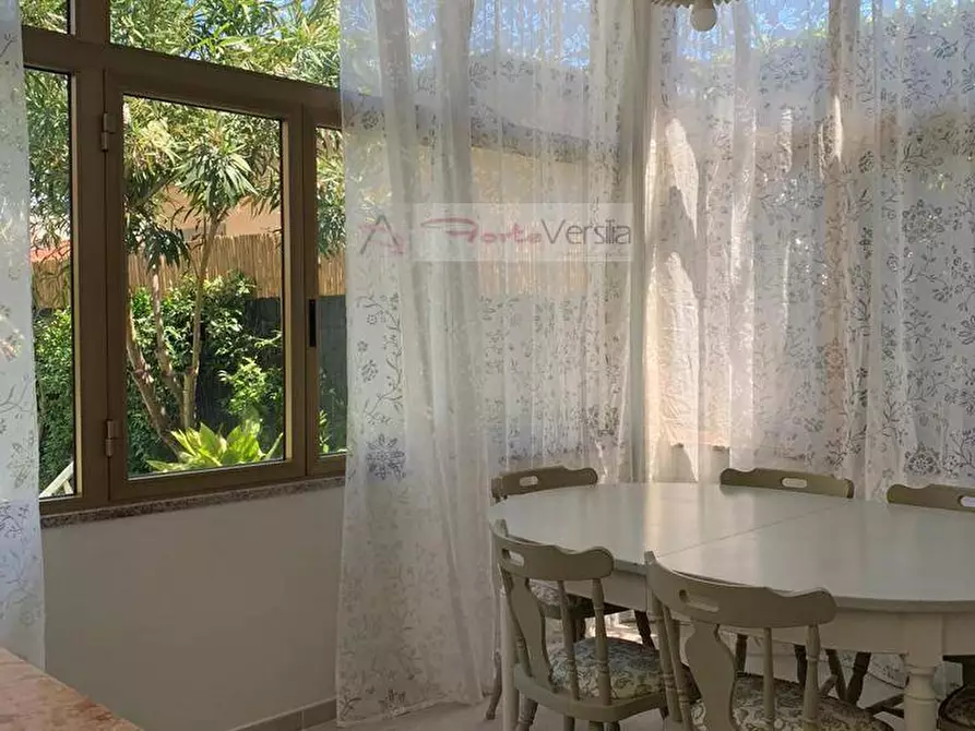 Immagine 4 di Appartamento in affitto  a Pietrasanta