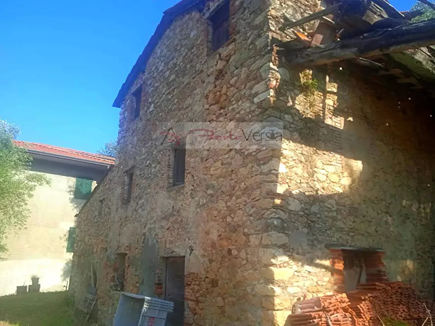 Immagine 3 di Rustico / casale in vendita  a Camaiore
