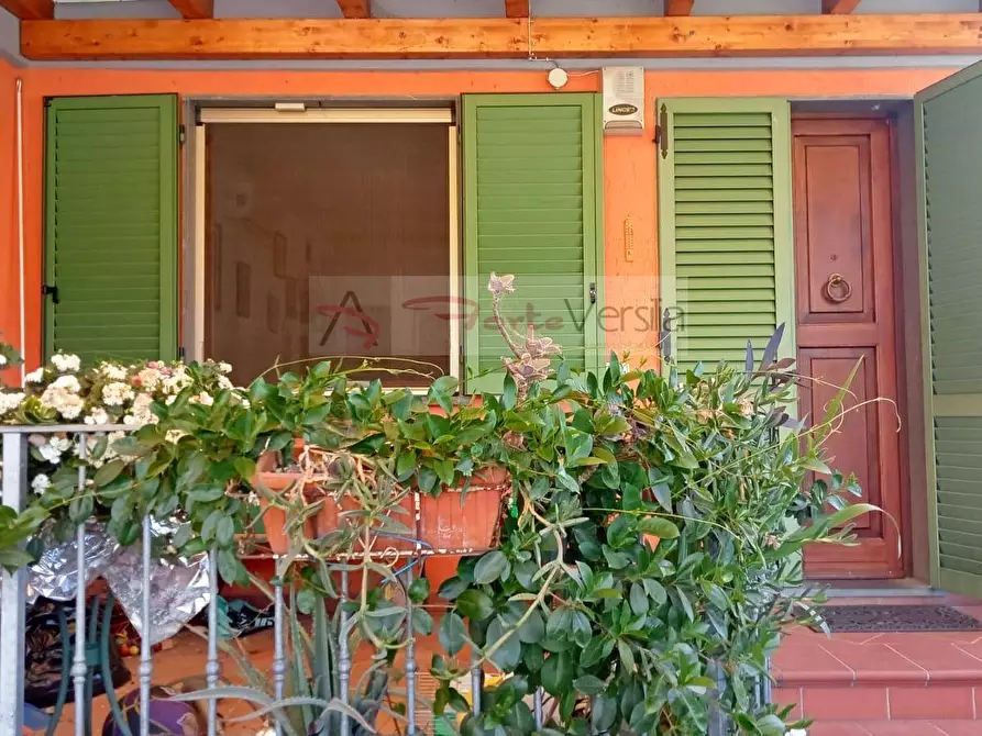 Immagine 1 di Casa indipendente in vendita  a Pietrasanta