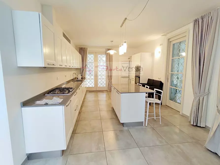 Immagine 16 di Villa in vendita  a Forte Dei Marmi