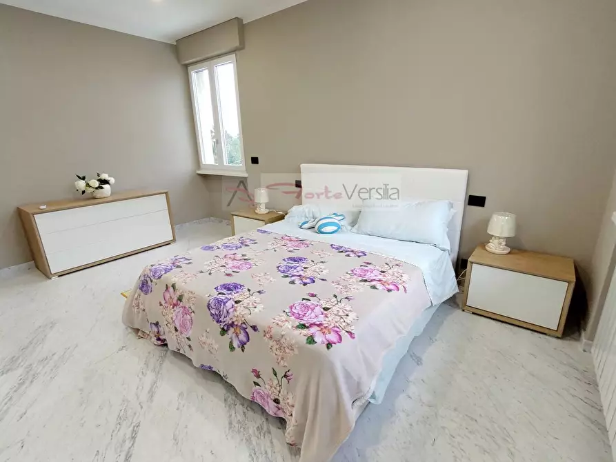 Immagine 11 di Appartamento in vendita  a Pietrasanta