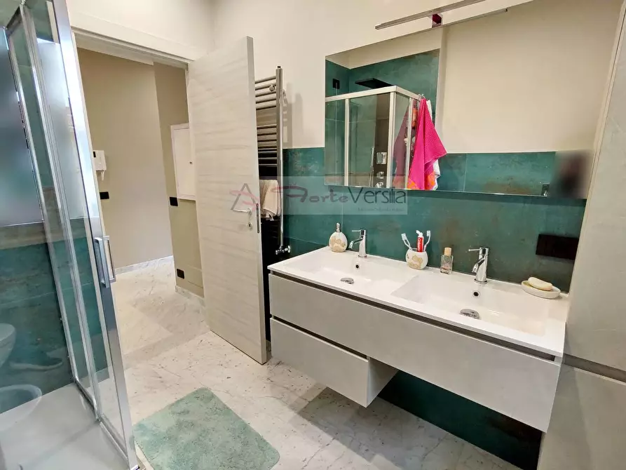 Immagine 18 di Appartamento in vendita  a Pietrasanta