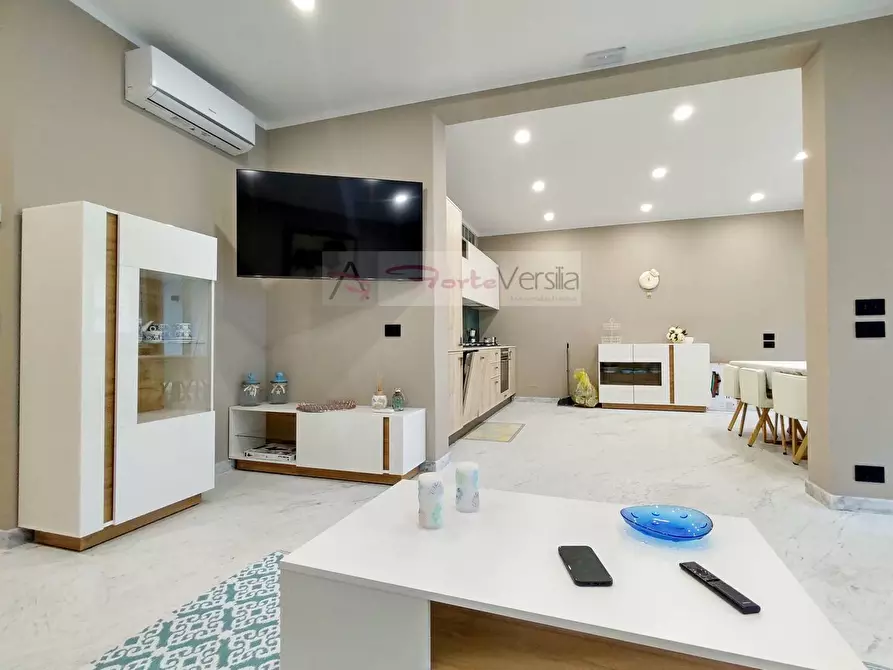 Immagine 1 di Appartamento in vendita  a Pietrasanta