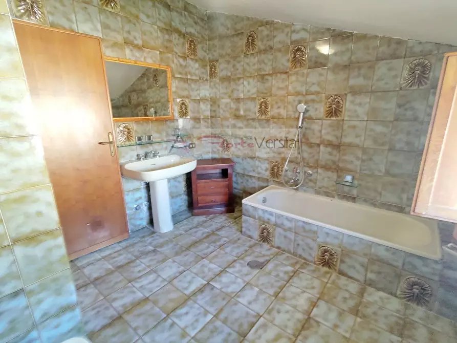 Immagine 11 di Villa in vendita  a Forte Dei Marmi