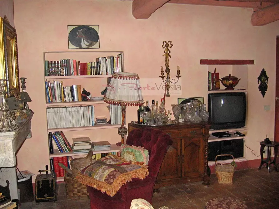 Immagine 29 di Villa in vendita  a Camaiore