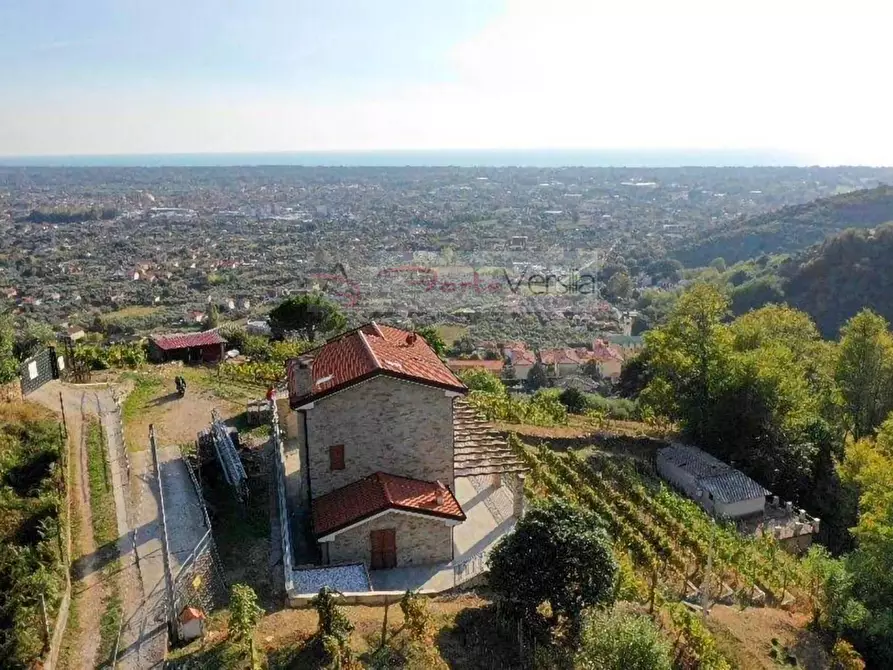 Immagine 13 di Rustico / casale in vendita  a Pietrasanta