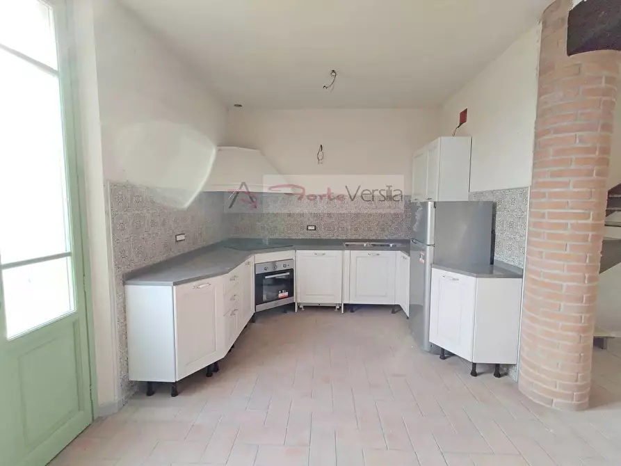 Immagine 5 di Villa in vendita  a Pietrasanta