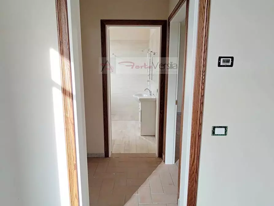 Immagine 8 di Villa in vendita  a Pietrasanta