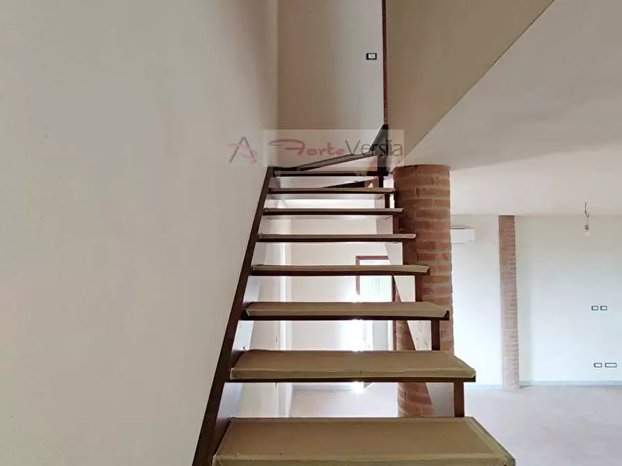 Immagine 16 di Villa in vendita  a Pietrasanta