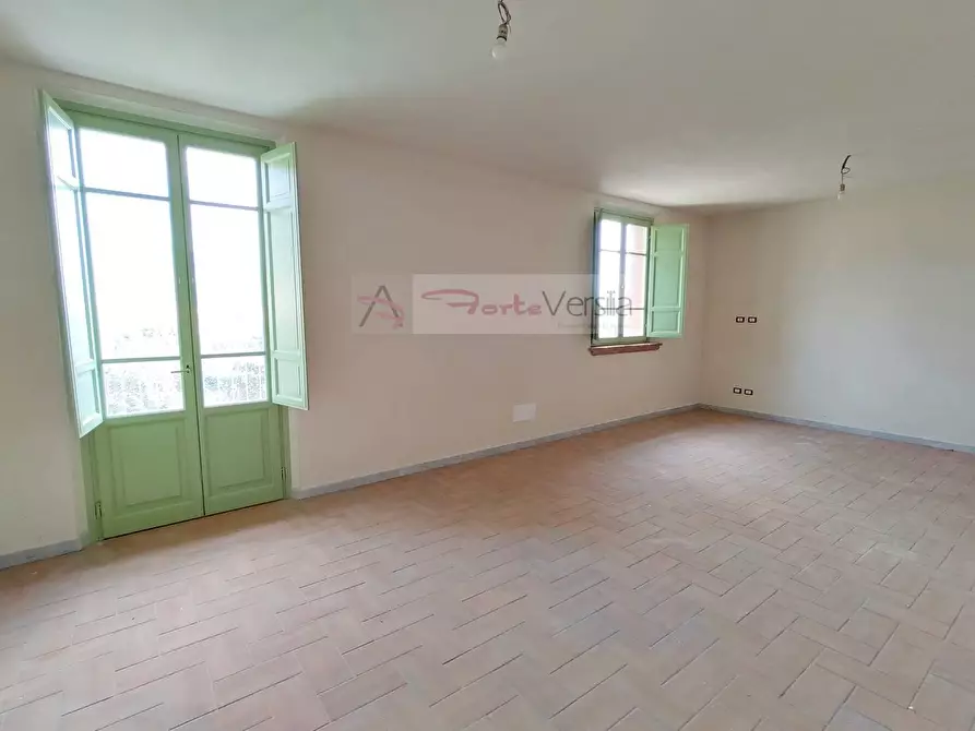 Immagine 21 di Villa in vendita  a Pietrasanta