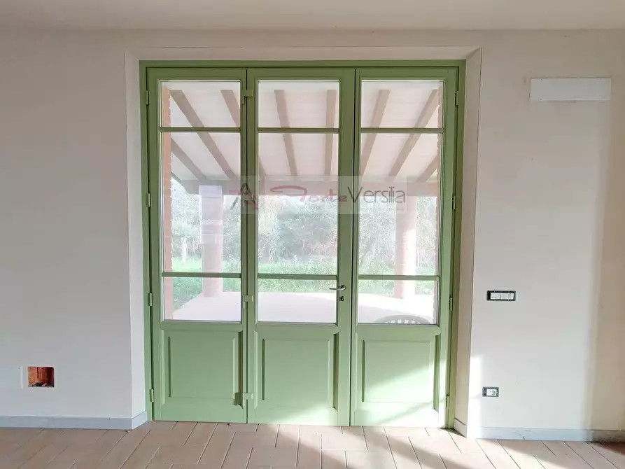 Immagine 1 di Villa in vendita  a Pietrasanta