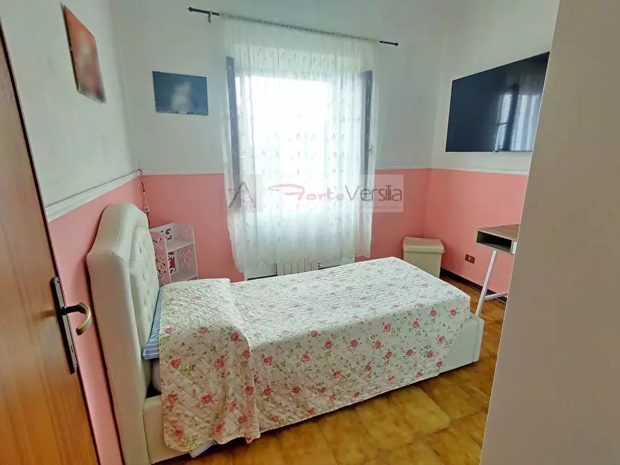 Immagine 26 di Rustico / casale in vendita  a Pietrasanta