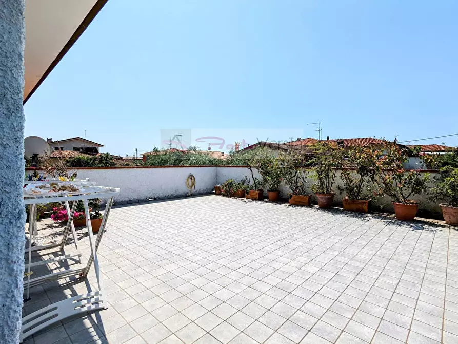 Immagine 27 di Villa in vendita  a Seravezza