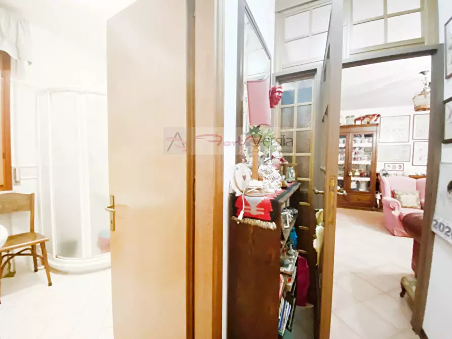 Immagine 15 di Appartamento in vendita  a Forte Dei Marmi