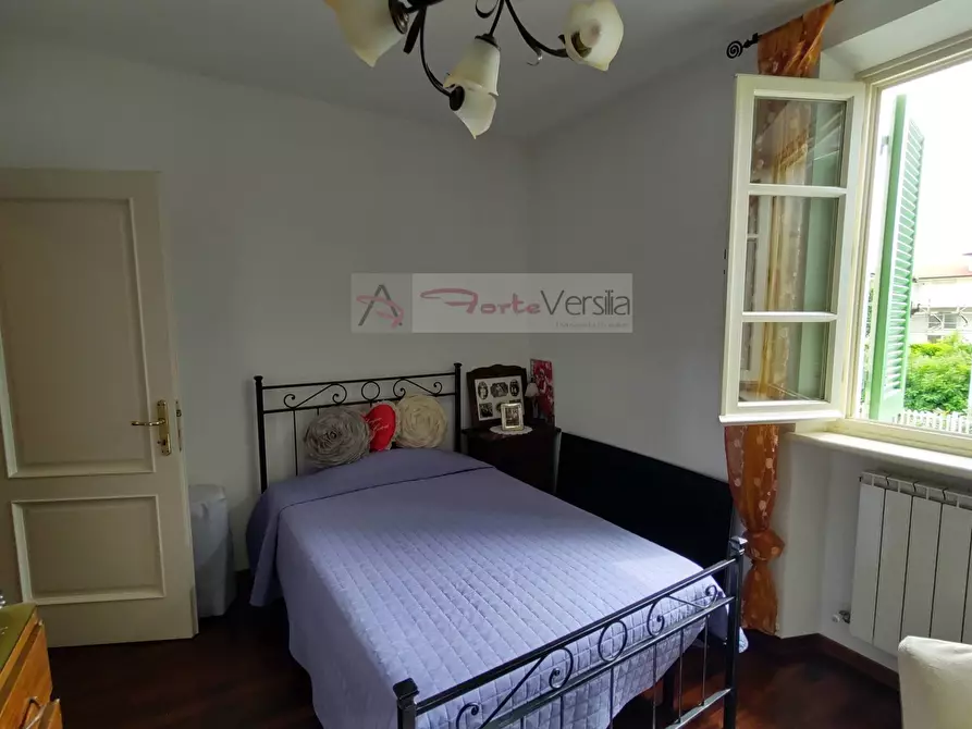 Immagine 22 di Casa indipendente in vendita  a Seravezza