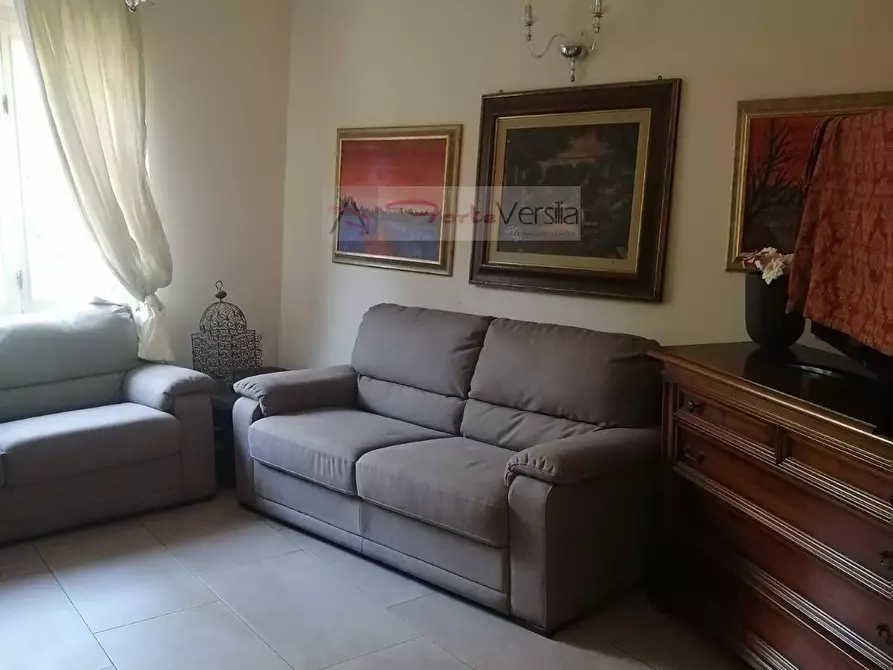 Immagine 8 di Villa in vendita  a Massa