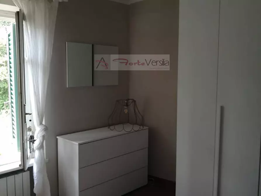 Immagine 16 di Villa in vendita  a Massa