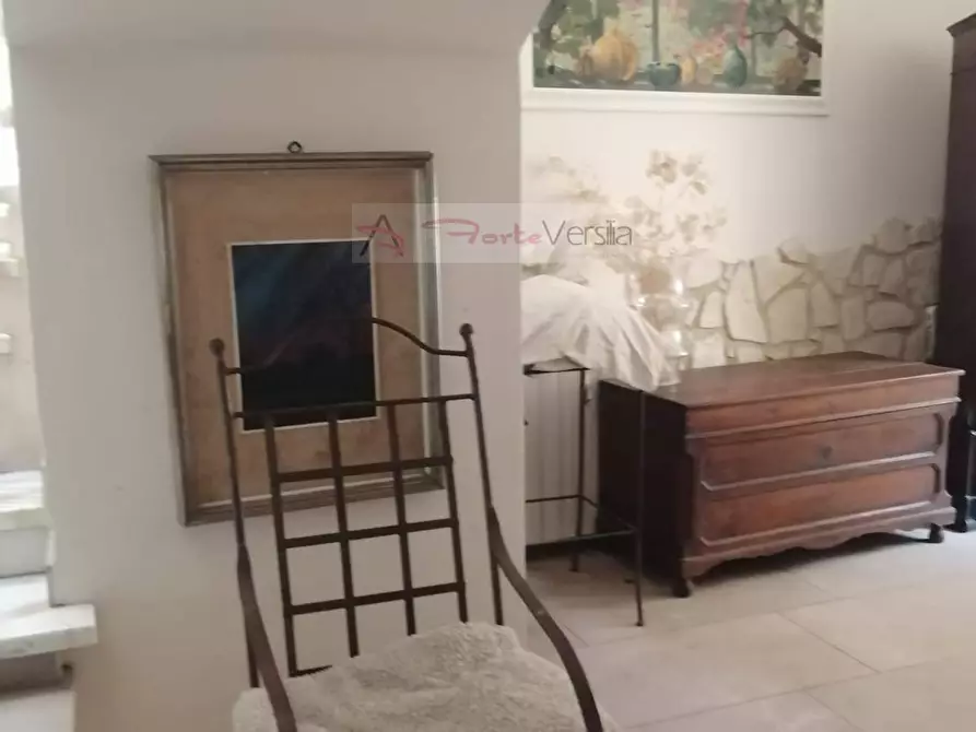 Immagine 12 di Villa in vendita  a Massa