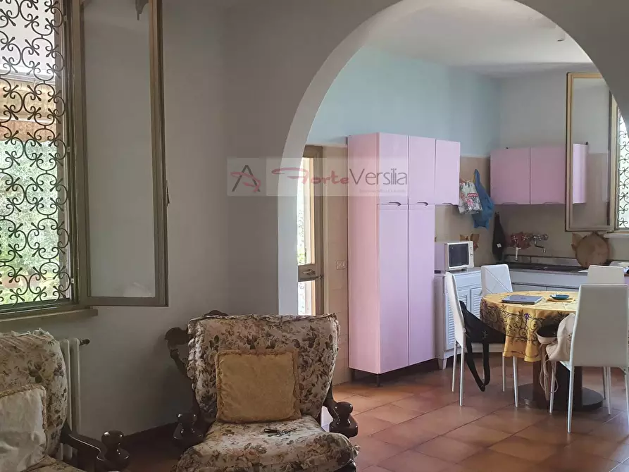Immagine 4 di Casa indipendente in affitto  a Forte Dei Marmi