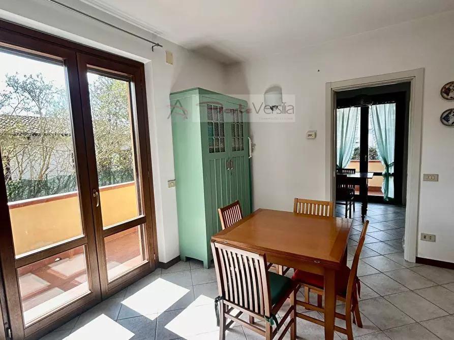 Immagine 3 di Villetta a schiera in vendita  a Montignoso