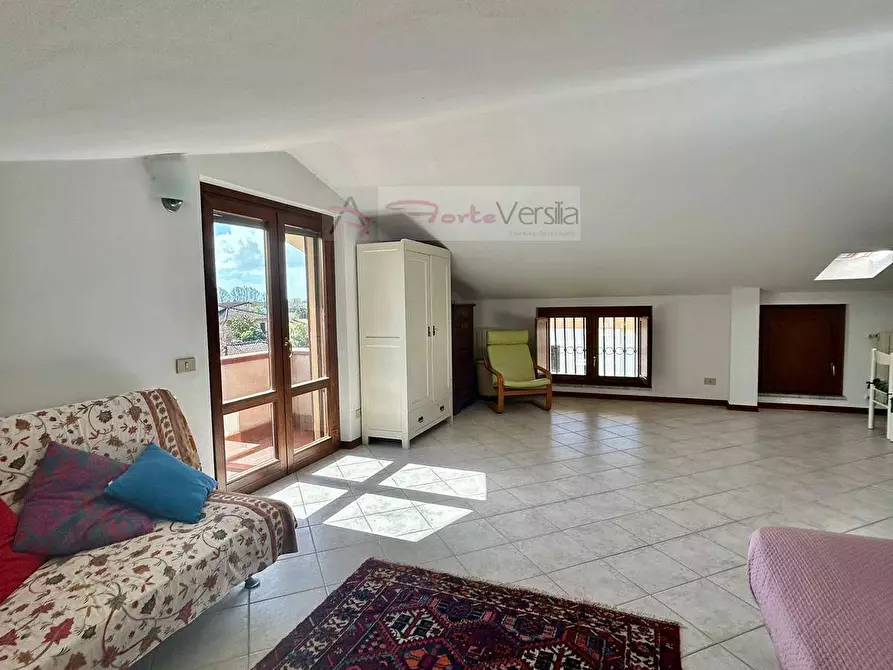 Immagine 13 di Villetta a schiera in vendita  a Montignoso