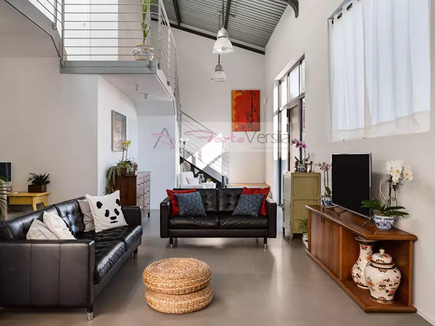 Immagine 12 di Loft/Open space in vendita  a Pietrasanta