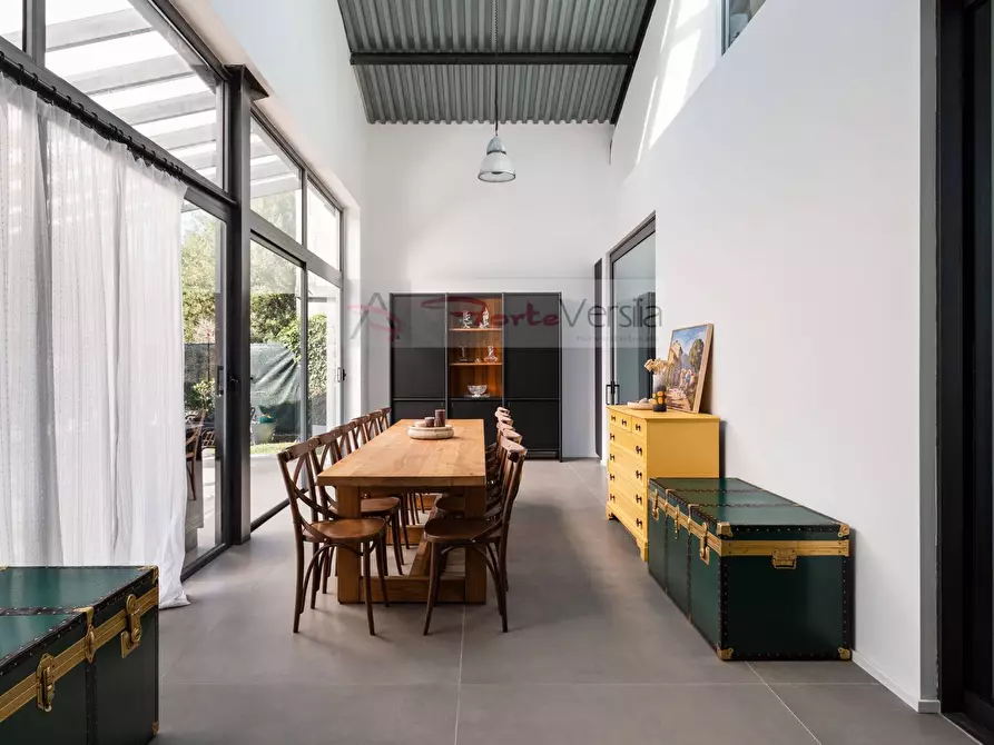 Immagine 18 di Loft/Open space in vendita  a Pietrasanta