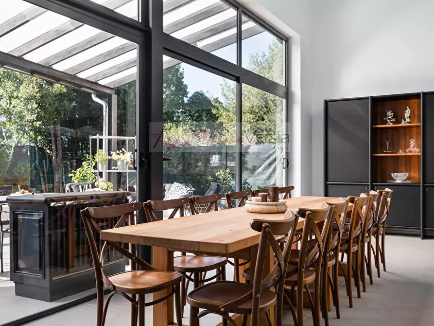 Immagine 2 di Loft/Open space in vendita  a Pietrasanta