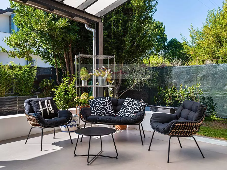 Immagine 26 di Loft/Open space in vendita  a Pietrasanta