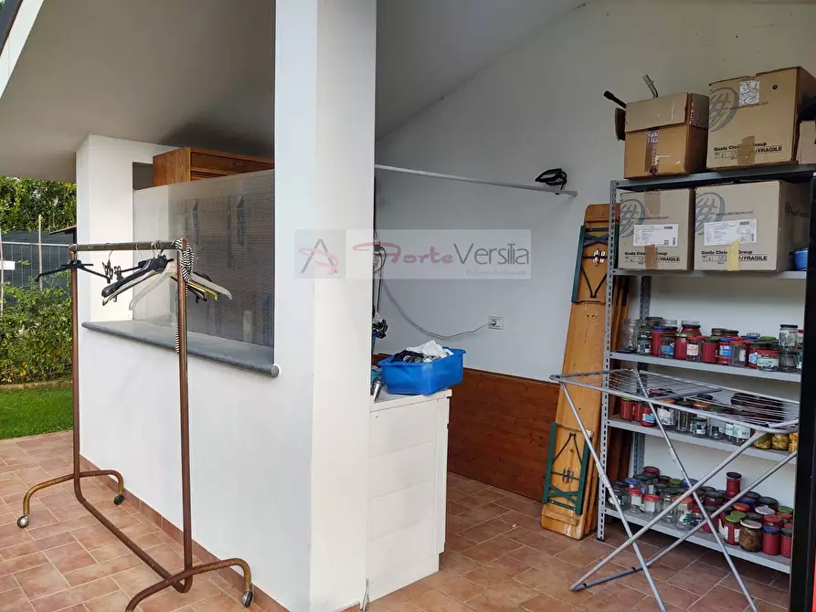 Immagine 28 di Appartamento in vendita  a Forte Dei Marmi