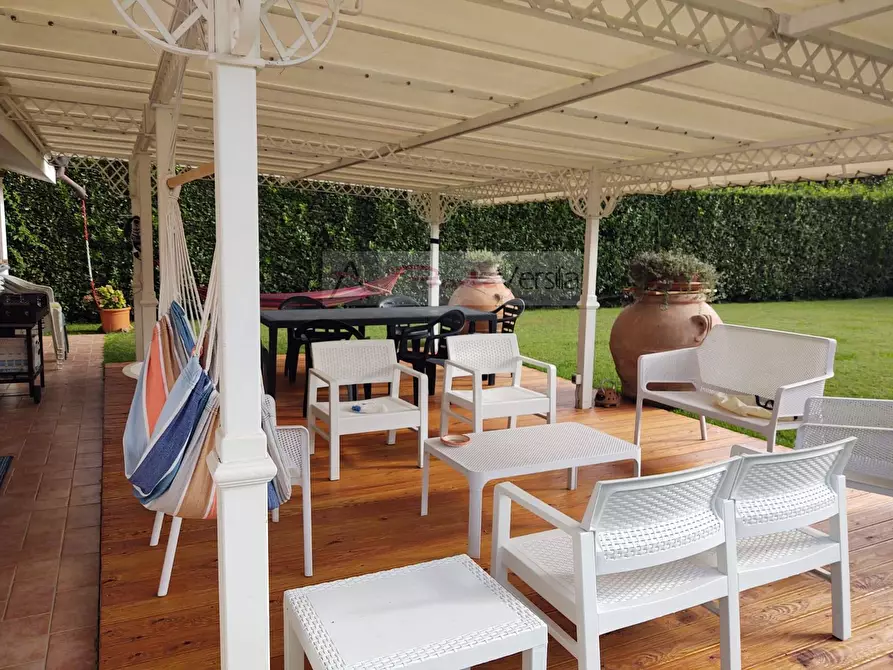 Immagine 5 di Appartamento in vendita  a Forte Dei Marmi